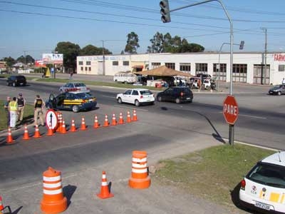 Autoridades fazem testes no cruzamento  da BR 277 com Adhemar de Barros