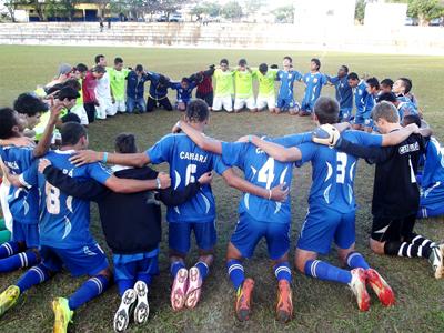 Aos 13 anos, atleta de Paranavaí é campeã estadual de xadrez