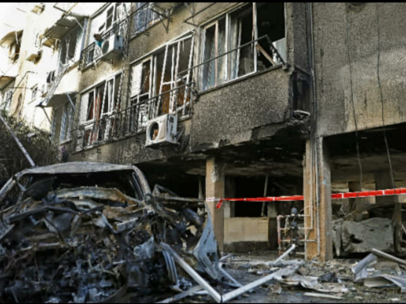 Jogador campo-larguense tem apartamento atingido por foguete em Israel