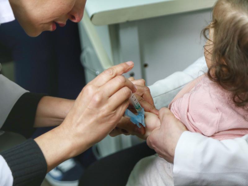 Dia Nacional da Vacinação alerta para a importância da imunização em todo Paraná