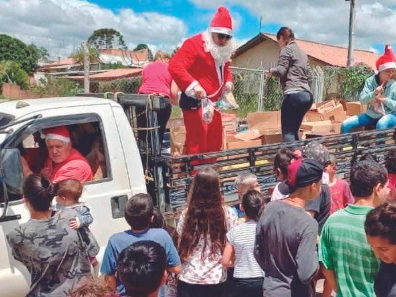 Grupo se reúne para proporcionar Natal repleto de solidariedade para famílias carentes de Campo Largo