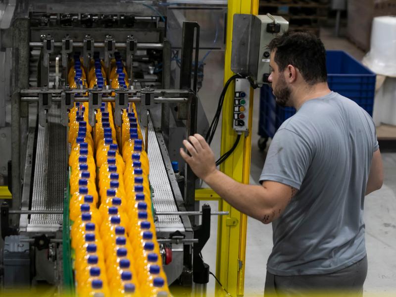 Programa da Fiep leva oportunidades de trabalho à população de Campo Largo