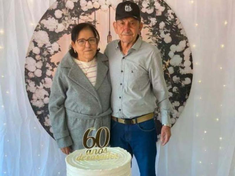 Família celebra os 60 anos de união de Rita e Antônio Vigilato em Campo Largo