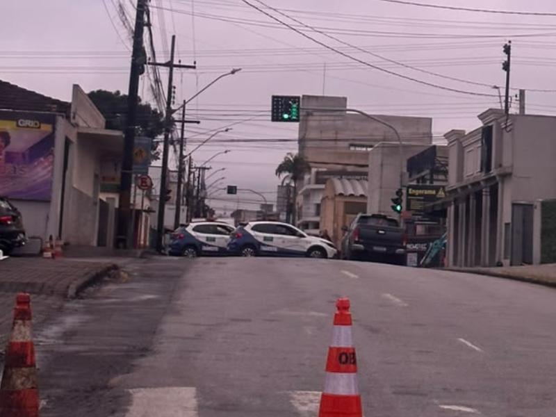 Cruzamento entre as ruas João Batista Valões e Centenário será bloqueado nesta sexta-feira
