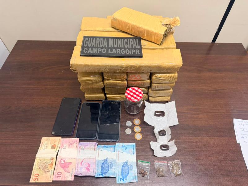 Guarda Municipal de Campo Largo apreende mais de 15 kg de drogas em abordagem no Itaqui