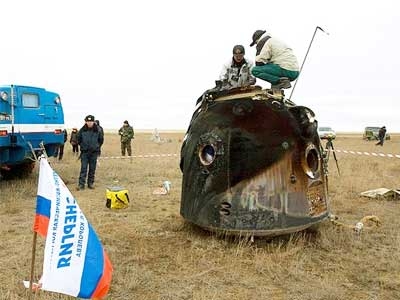Módulo espacial russo retorna à Terra