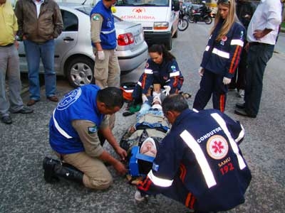 Motoqueiro ferido em acidente na Av.Pigatto
