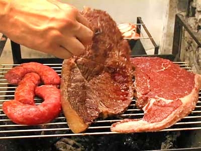 Comer menos carne ajuda o planeta e o coração