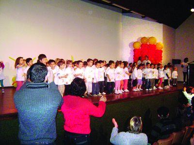 Escola Rosália Remonato encerra o ano letivo com chave de ouro
