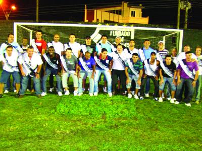 Internacional faz entrega de faixas