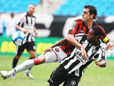 Atlético empata