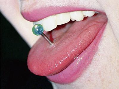  Piercing na língua