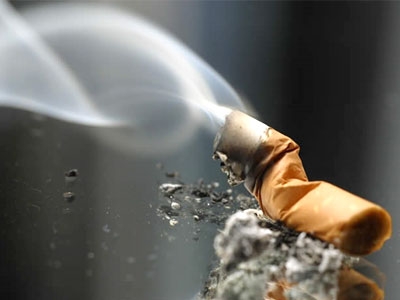 Até apagado, cigarro faz mal à saúde