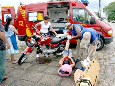 Motorista foge após provocar acidente