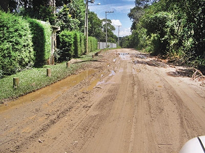 Precária a estrada para a Colônia Rebouças