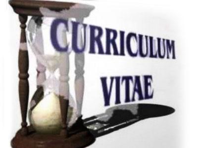 Informações falsas em currículo 