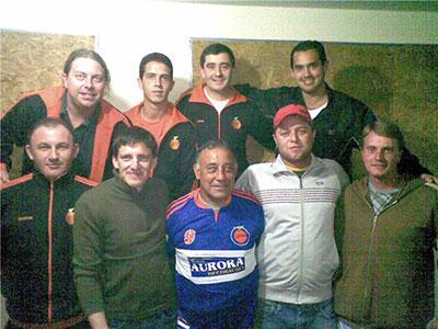 Técnico e reforços no Laranja