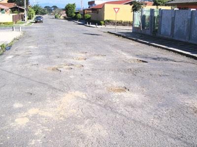 Moradores reclamam da Operação Tapa Buracos