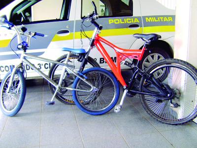 Policiais recuperam bicicletas furtadas no Ouro Verde