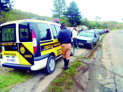 Moradores testemunham acidente e pedem mais segurança na PR-423