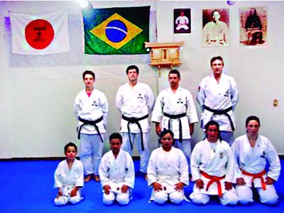 Alunos da Vale da Serra realizam exame de faixas