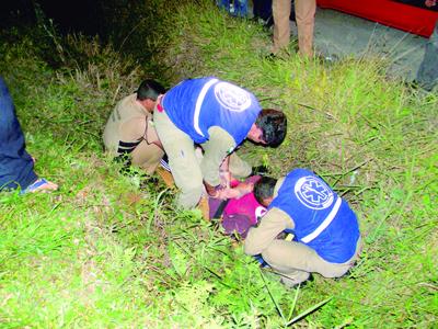 Homem atropelado por motocicleta no acostamento da 277