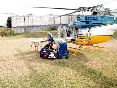 Garoto fica ferido em acidente com bicicleta