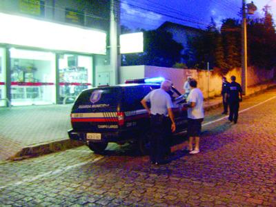 Jovens tentam linchar suspeito de furto no centro da cidade