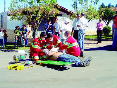 Motoqueiro quebra o braço em acidente na Rondinha