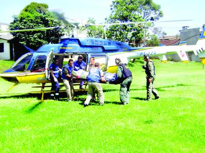 Helicóptero da PRF socorre trabalhador