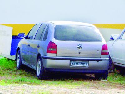 Policiais são recebidos a tiros por suspeitos de tráfico