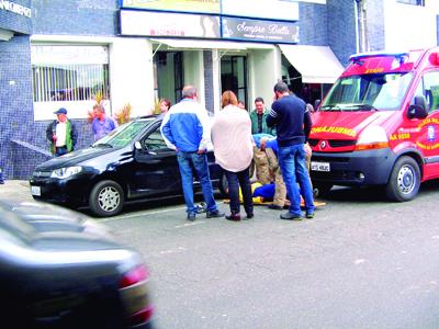 Ciclista sofre acidente e é socorrida pelo Siate