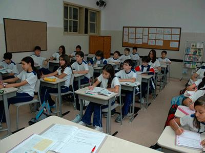 Educação precária