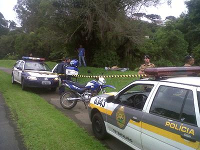 Corpo sem identificação é encontrado boiando em rio do Parque Tingui