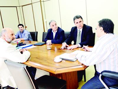 Caputo recebe visita de campo-larguenses
