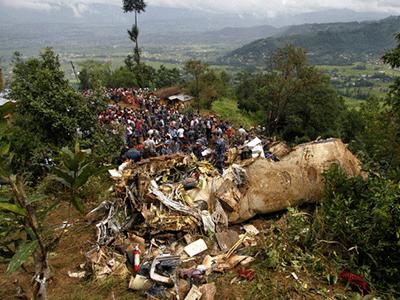 Queda de avião mata 19 no Nepal