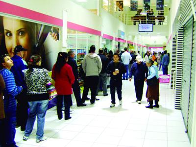 Feriado em Curitiba movimenta comércio de Campo Largo