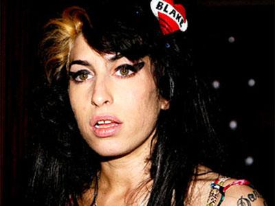 Amy Winehouse morre aos 27 anos