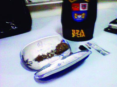 PM encontra Maconha dentro de carro