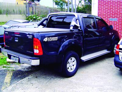 Caminhonete Hilux roubada é recuperada