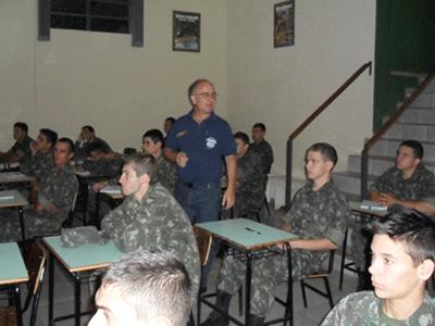 Tiro de Guerra participa de palestra