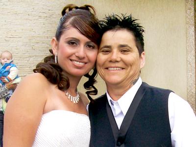 Tatuagem estimula casamento entre mulheres