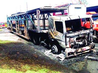 Caminhão pega fogo na BR-277