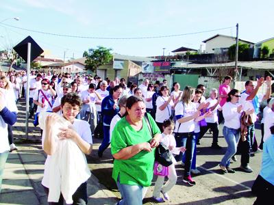 1ª Caminhada Cursilhista  reúne cerca de 300 pessoas