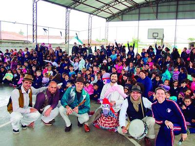 Peça de teatro na Escola  Rosália Remonato