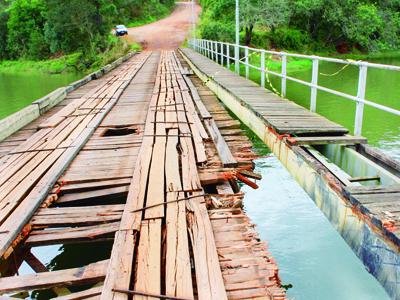 Ponte da Barragem ainda está quebrada