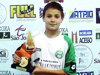 Campo-larguense é artilheiro da  II Taça Curitiba de Futebol 2013