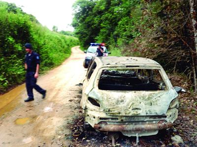 GM encontra carro carbonizado na Ferraria