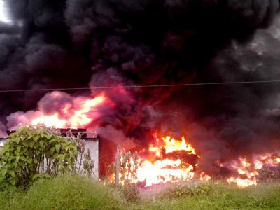 Suspeita de incêndio criminoso em borracharia