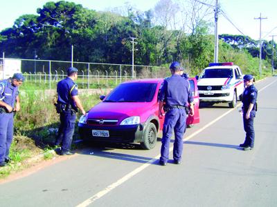 Carro roubado é recuperado pela GM